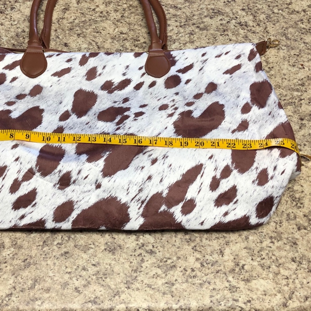 Best Seller ⭐️ Cow Fur and Faux Leather Weekender - Picture 6 of 8